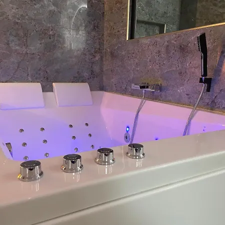 Les Jardins Secrets - Gare & Centre By