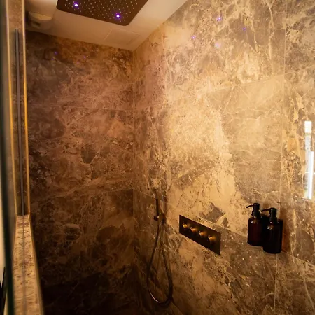 Les Jardins Secrets - Gare & Centre By