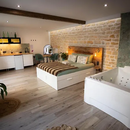 דירה Les Jardins Secrets - Gare & Centre By