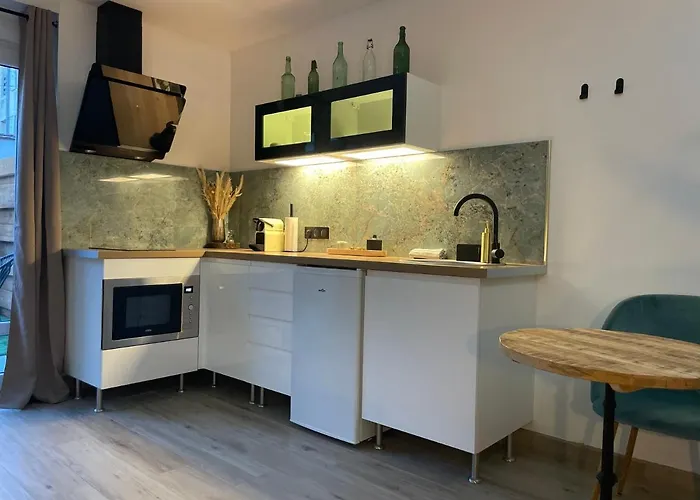 Les Jardins Secrets - Gare & Centre By