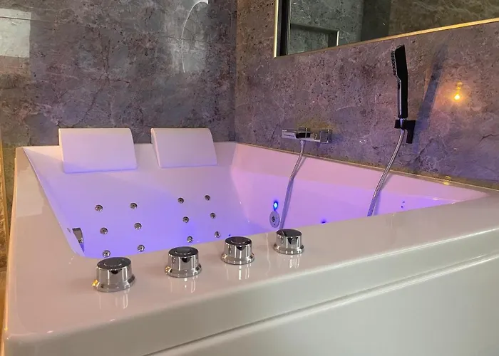 Les Jardins Secrets - Gare & Centre By