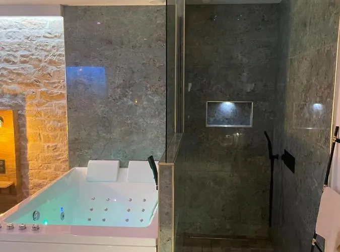 Les Jardins Secrets - Gare & Centre By Apartament *