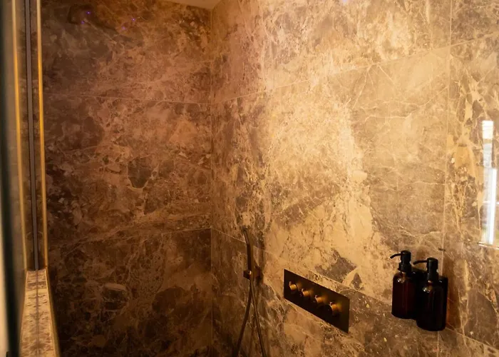 Les Jardins Secrets - Gare & Centre By