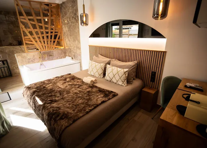 Les Jardins Secrets - Gare & Centre By Apartment