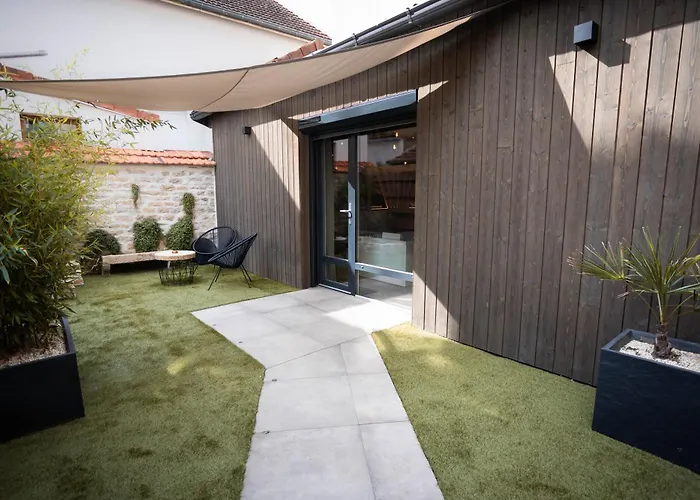 Les Jardins Secrets - Gare & Centre By