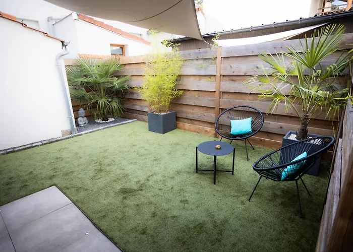 Les Jardins Secrets - Gare & Centre By *